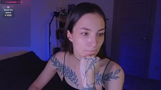 Snapshot of Space_X_Roxy_ chatting on December 1, 2024, 7:58 pm Space X Roxy online show from December 1, 2024, 7:58 pm