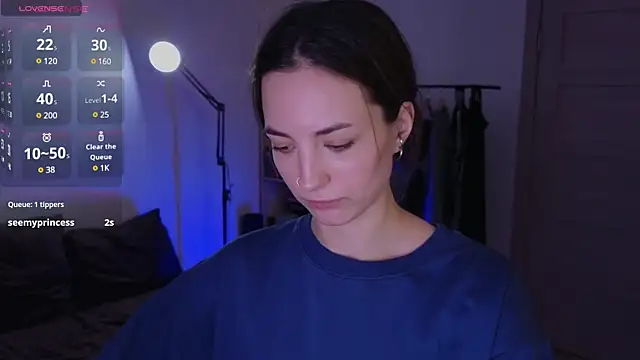 Snapshot of Space_X_Roxy_ chatting on December 3, 2024, 11:13 pm Space X Roxy online show from December 3, 2024, 11:13 pm