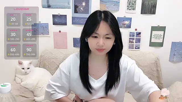 Snapshot of LiLiYbaby chatting on October 15, 2025, 6:02 am LiLiYbaby online show from October 15, 2025, 6:02 am