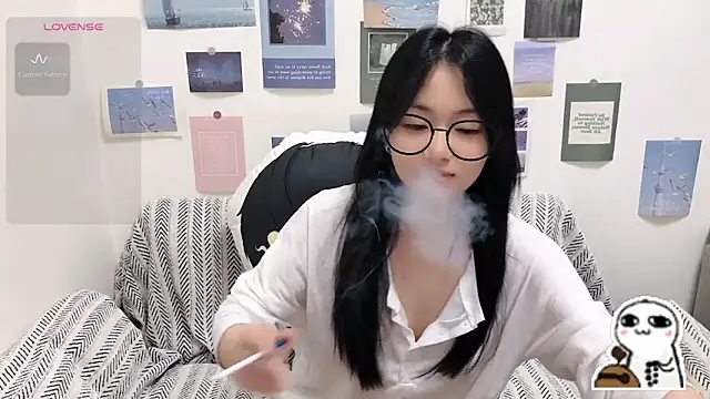 LiLiYbaby online show from June 7, 2026, 6:39 am