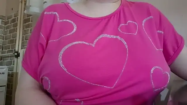 Snapshot of AalinnaK chatting on November 8, 2025, 1:00 pm AalinnaK online show from November 8, 2025, 1:00 pm