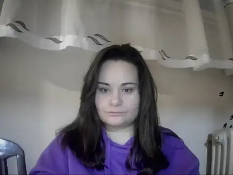 AalinnaK online show from February 11, 2026, 5:29 pm