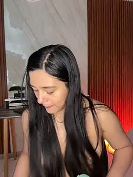 floriamANDjazmin online show from May 4, 2026, 7:10 pm