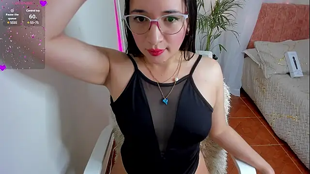 SamanthaBeltran online show from December 29, 2024, 8:37 pm