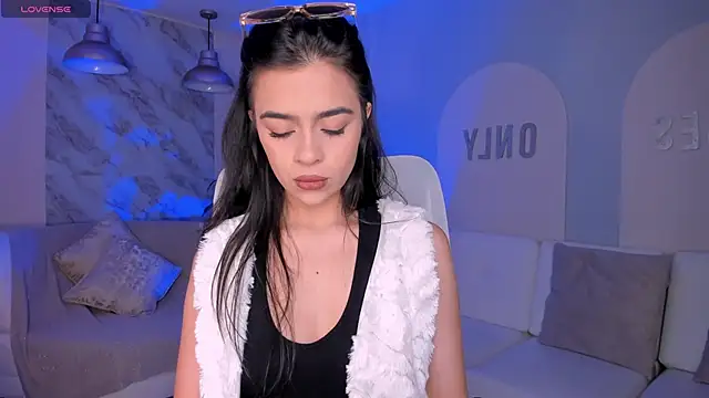 AlanaCraft online show from December 1, 2025, 12:21 pm