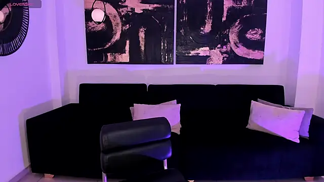 AllisonRogersX online show from September 28, 2025, 5:29 pm