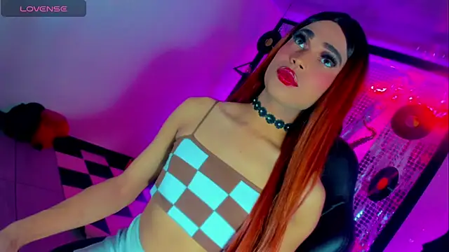 Hellen moons   online show from January 25, 2025, 12:38 am