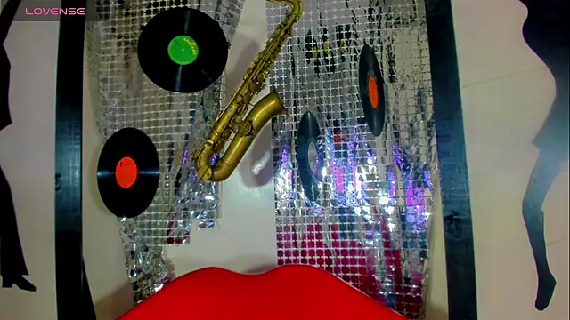 Hellen moons   online show from January 25, 2025, 4:02 am