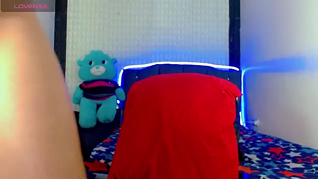 Hellen moons   online show from March 1, 2025, 6:35 am