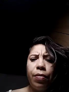 lisseth online show from November 8, 2025, 3:39 am