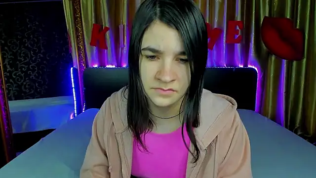  Polly Love  online show from February 17, 2026, 7:05 am