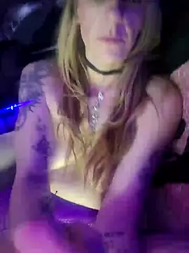 Snapshot of Aliiv21 chatting on March 11, 2025, 12:17 pm Aliiv21 online show from March 11, 2025, 12:17 pm