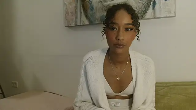 Leilaswe online show from December 7, 2024, 9:11 pm