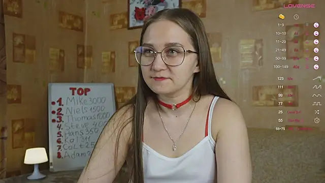 Miatiny online show from February 5, 2025, 2:26 pm