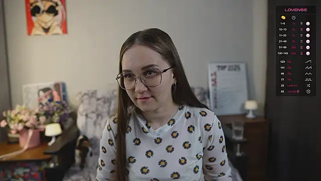 Miatiny online show from February 25, 2026, 7:56 pm