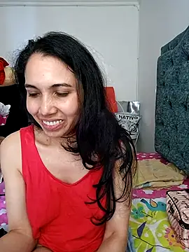 KimPielCanela online show from February 12, 2025, 5:37 pm