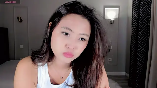 oxxx me online show from April 6, 2026, 3:48 am