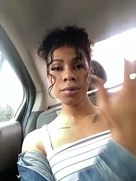 bloom444 online show from November 8, 2025, 7:56 pm