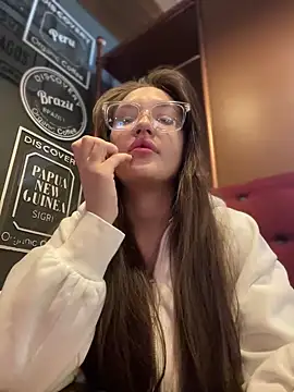 Holly Molii online show from December 14, 2024, 5:18 am