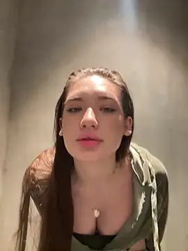 Holly Molii online show from January 23, 2025, 5:02 am