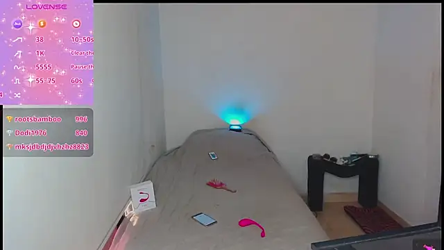 Snapshot of ChristinaSaphier chatting on February 3, 2026, 9:31 pm ChristinaSaphier online show from February 3, 2026, 9:31 pm