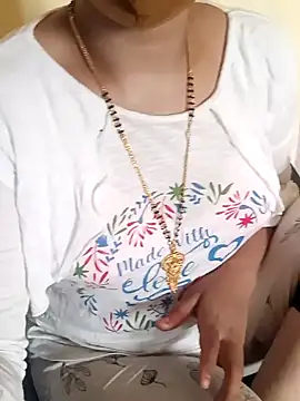 Snapshot of yourtamilcouple chatting on December 26, 2024, 5:15 am yourtamilcouple online show from December 26, 2024, 5:15 am