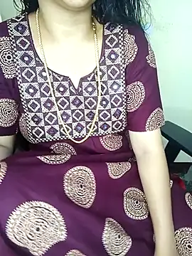 Snapshot of yourtamilcouple chatting on October 4, 2025, 2:04 pm yourtamilcouple online show from October 4, 2025, 2:04 pm