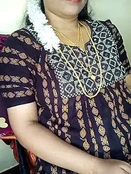 Snapshot of yourtamilcouple chatting on October 24, 2025, 11:28 am yourtamilcouple online show from October 24, 2025, 11:28 am