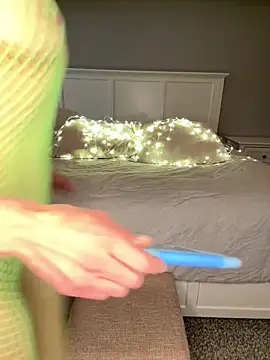 Snapshot of Naughty_pussy2cum chatting on December 10, 2024, 3:09 am Naughty pussy2cum online show from December 10, 2024, 3:09 am