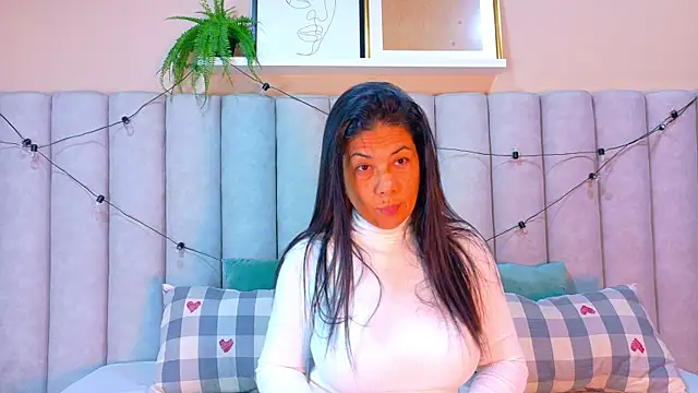 JaylaScott   online show from December 19, 2025, 11:39 am