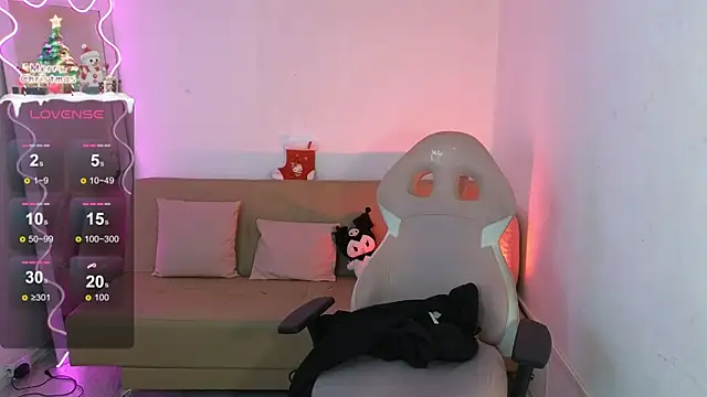 Snapshot of hina_tay chatting on December 15, 2024, 4:26 pm hina tay online show from December 15, 2024, 4:26 pm