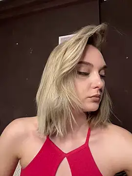 Snapshot of Alisa_Rise chatting on March 22, 2025, 9:53 pm Alisa Rise online show from March 22, 2025, 9:53 pm