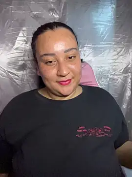 alexxaa96 online show from November 15, 2025, 4:10 am