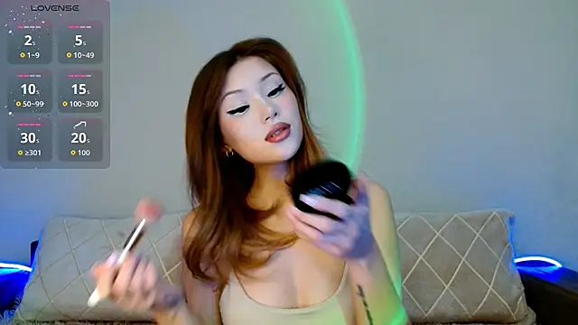 Min Jee  online show from January 10, 2026, 8:21 pm