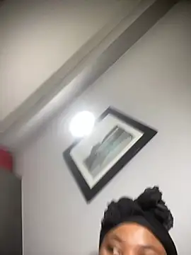 Curveysinaa online show from March 14, 2025, 8:17 pm