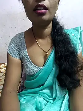 Snapshot of tina_rosy chatting on January 1, 2025, 5:44 pm tina rosy online show from January 1, 2025, 5:44 pm