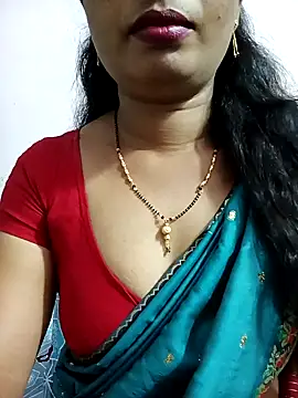 Snapshot of tina_rosy chatting on February 6, 2025, 5:51 pm tina rosy online show from February 6, 2025, 5:51 pm