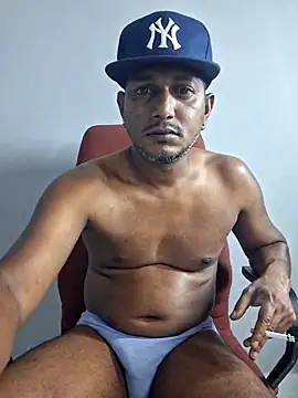 Snapshot of dmancams1874 chatting on October 13, 2025, 1:22 pm dmancams1874 online show from October 13, 2025, 1:22 pm