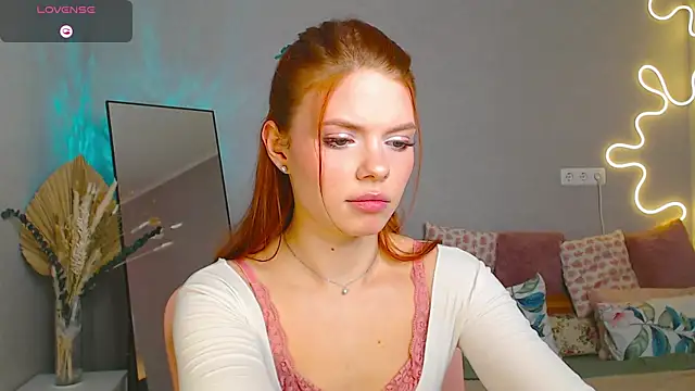 Red  Candy online show from March 8, 2025, 8:55 am