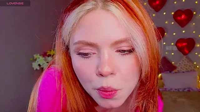 Snapshot of Red__Candy chatting on February 18, 2026, 3:30 pm Red Candy online show from February 18, 2026, 3:30 pm