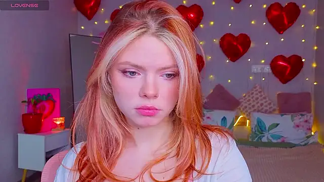 Snapshot of Red__Candy chatting on March 6, 2026, 3:52 pm Red Candy online show from March 6, 2026, 3:52 pm