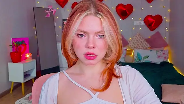 Snapshot of Red__Candy chatting on March 11, 2026, 1:17 pm Red Candy online show from March 11, 2026, 1:17 pm