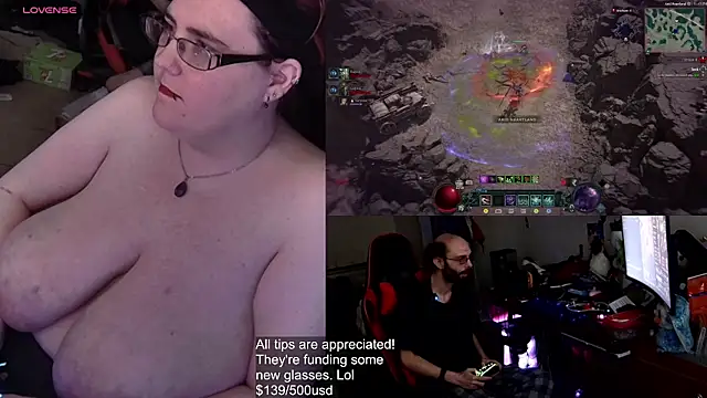 LadyLunakiri online show from March 11, 2025, 3:48 am