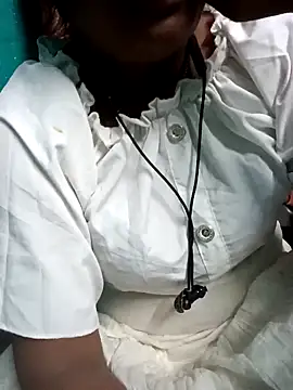 Nisha-baby01 online show from January 8, 2025, 6:41 pm