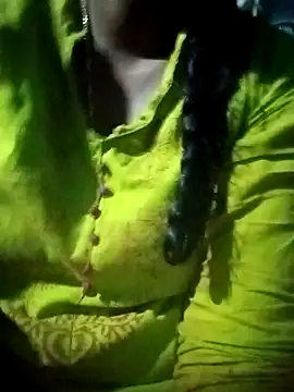 Nisha-baby01 online show from February 10, 2025, 2:08 am