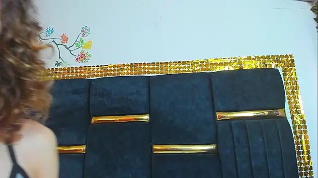 Snapshot of fulfill_fantasies1 chatting on January 18, 2026, 1:15 pm fulfill fantasies1 online show from January 18, 2026, 1:15 pm