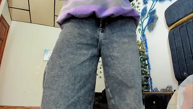 Snapshot of fulfill_fantasies1 chatting on February 28, 2026, 1:23 pm fulfill fantasies1 online show from February 28, 2026, 1:23 pm