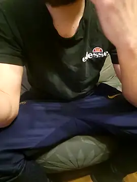 leloupblanc5304 online show from February 1, 2026, 8:51 pm