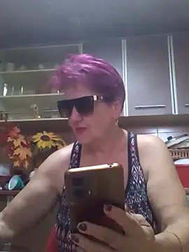 Ely Elenita online show from March 18, 2026, 1:36 pm