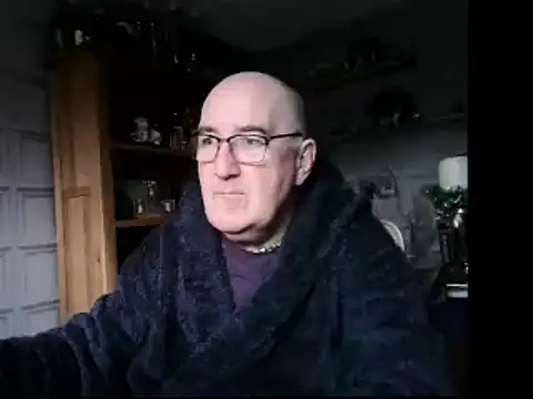 Adamdaddybear online show from December 17, 2024, 9:17 am